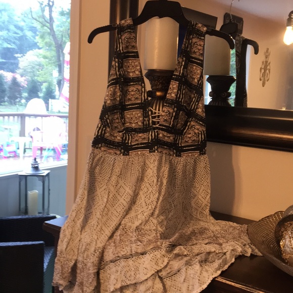 Dress - Picture 1 of 4